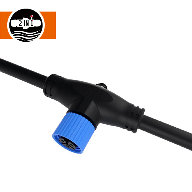Vodotesný káblový konektor M15 v tvare T